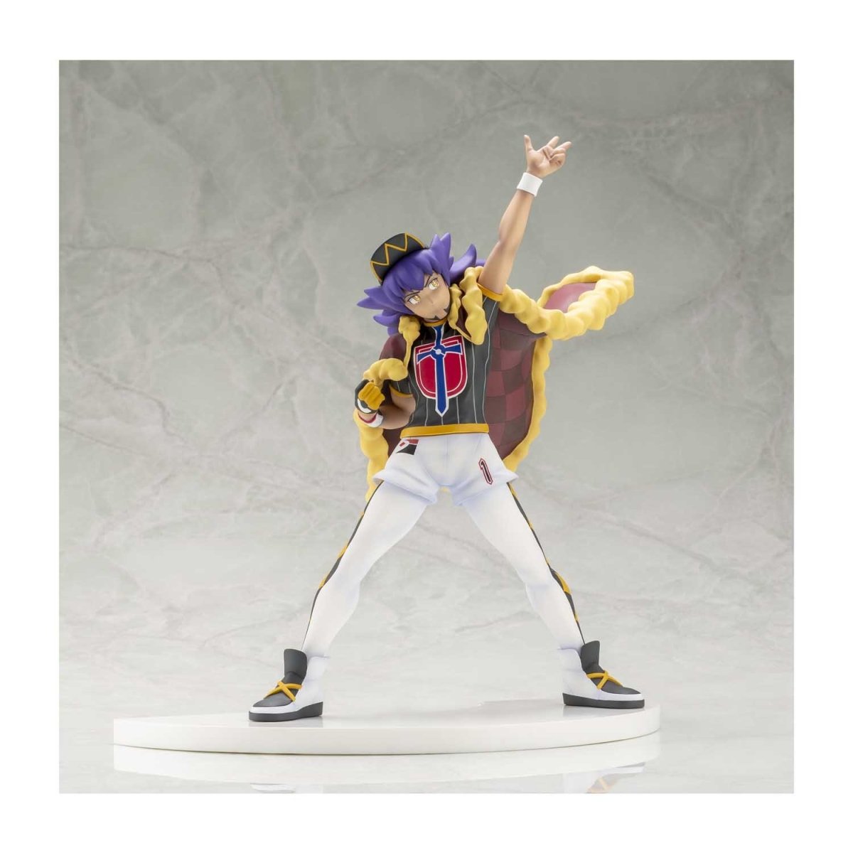 Pokémon Kotobukiya Figure "Leon & Charizard"-Pokemon Centre-Ace Cards & Collectibles