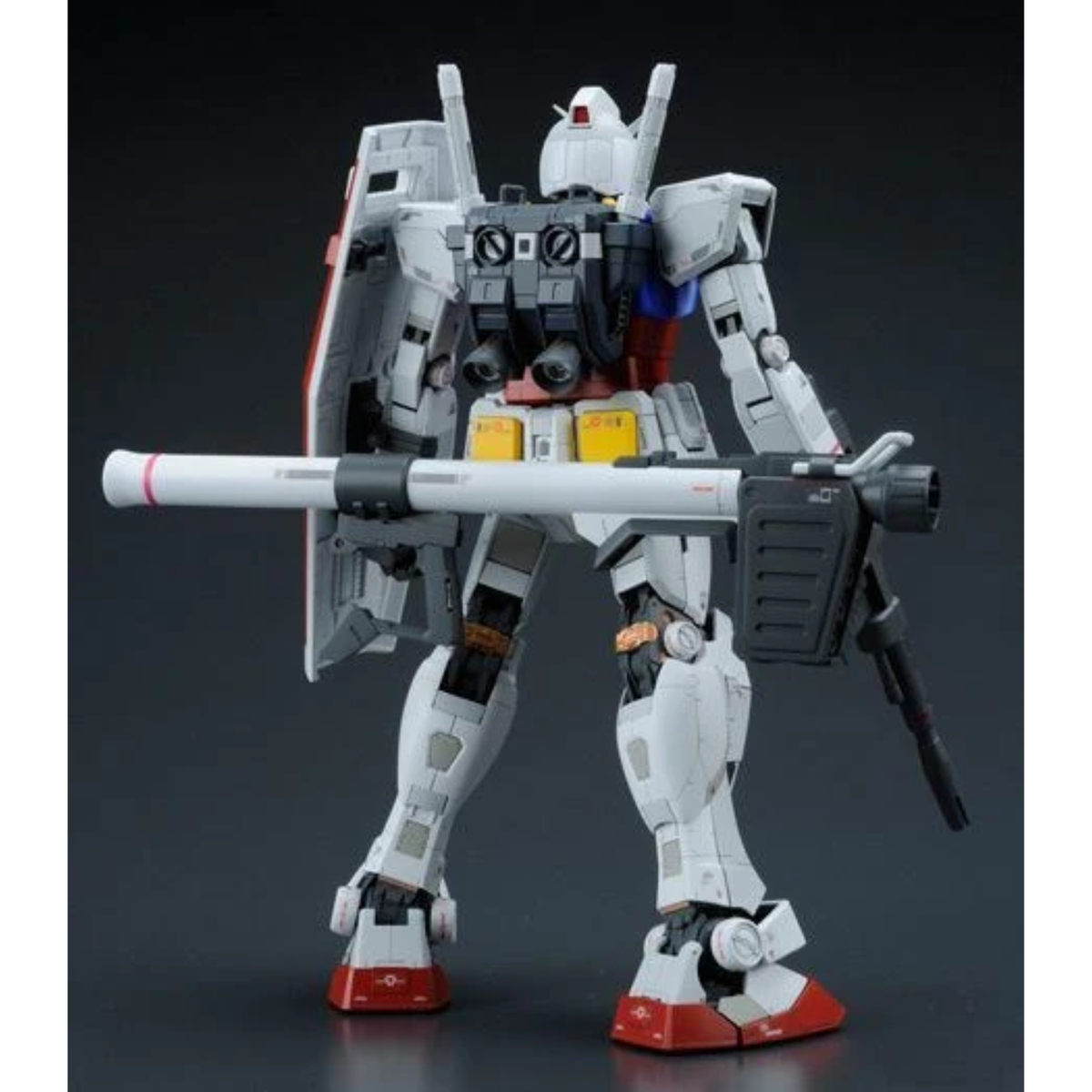 Gunpla MG 1/100 RX-78-2 Gundam Ver.3-BANDAI-Ace Cards & Collectibles
