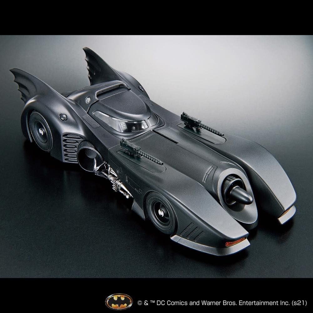 DC 1/35 Scale Model Kit Batmobile (Batman Ver.)-Bandai-Ace Cards &amp; Collectibles