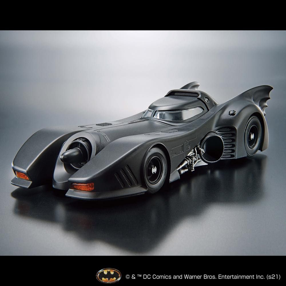 DC 1/35 Scale Model Kit Batmobile (Batman Ver.)-Bandai-Ace Cards &amp; Collectibles