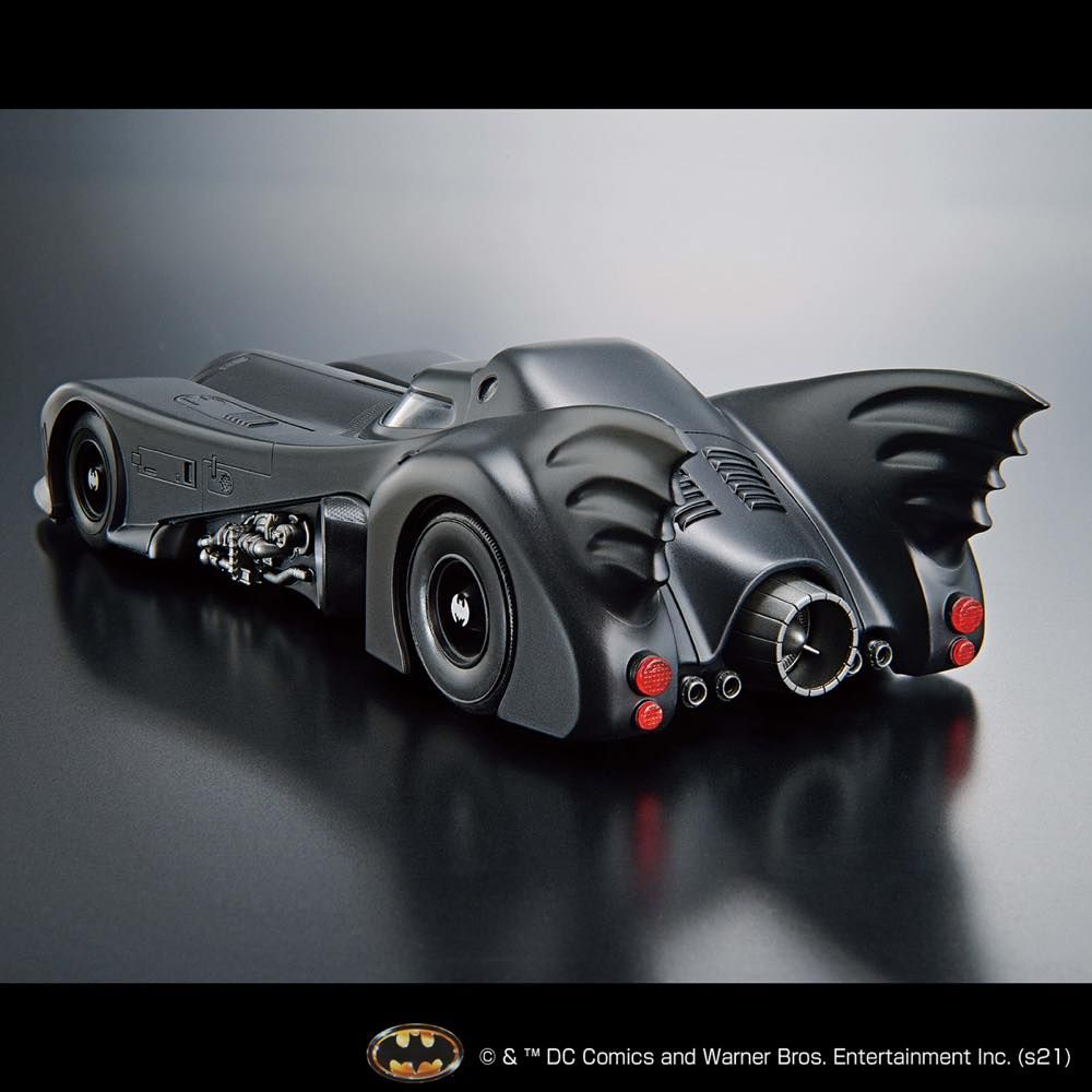 DC 1/35 Scale Model Kit Batmobile (Batman Ver.)-Bandai-Ace Cards &amp; Collectibles