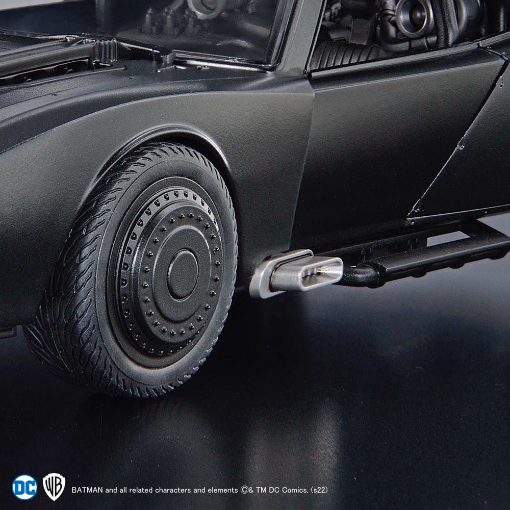 DC 1/35 Scale Model Kit Batmobile (The Batman Ver.)-Bandai-Ace Cards &amp; Collectibles