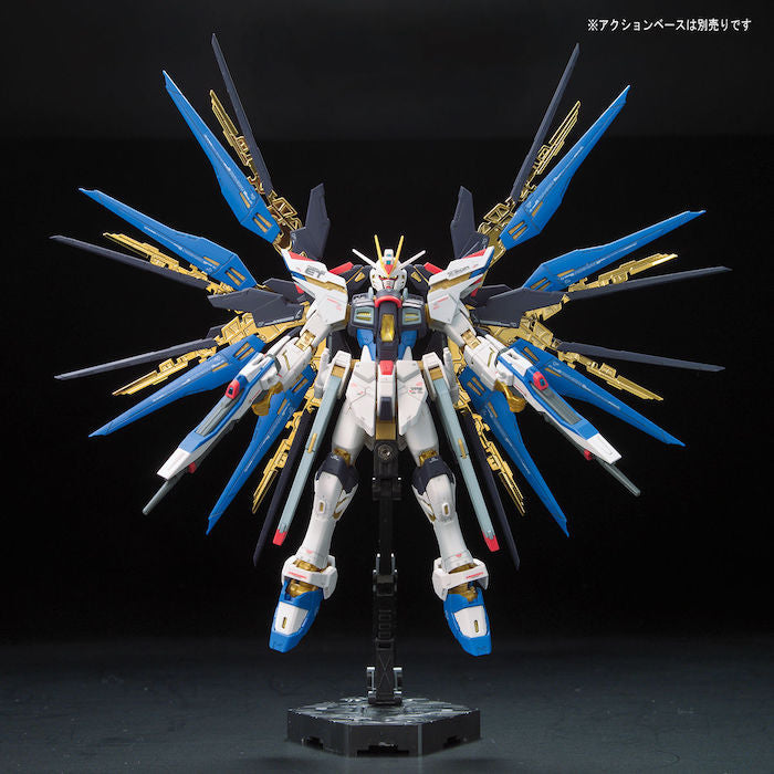 Gunpla RG 1/144 ZGMF-X20A Seed Destiny Strike Freedom Gundam-Bandai-Ace Cards & Collectibles