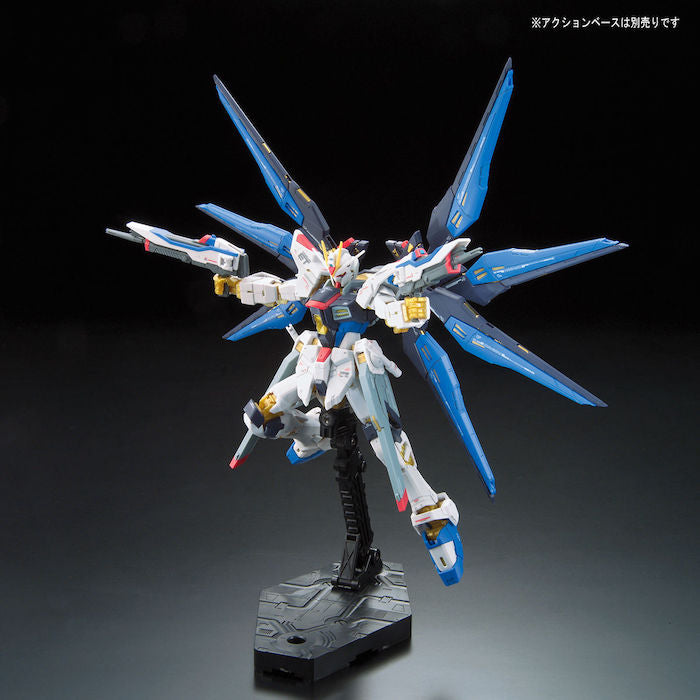 Gunpla RG 1/144 ZGMF-X20A Seed Destiny Strike Freedom Gundam-Bandai-Ace Cards &amp; Collectibles