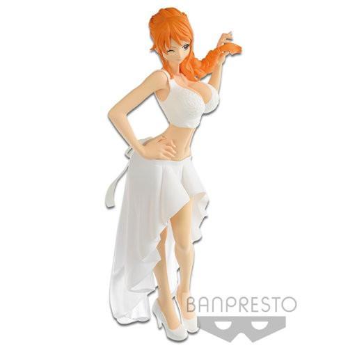 Figure Nami (Casino Suit) ONE PIECE World Collectible Figure