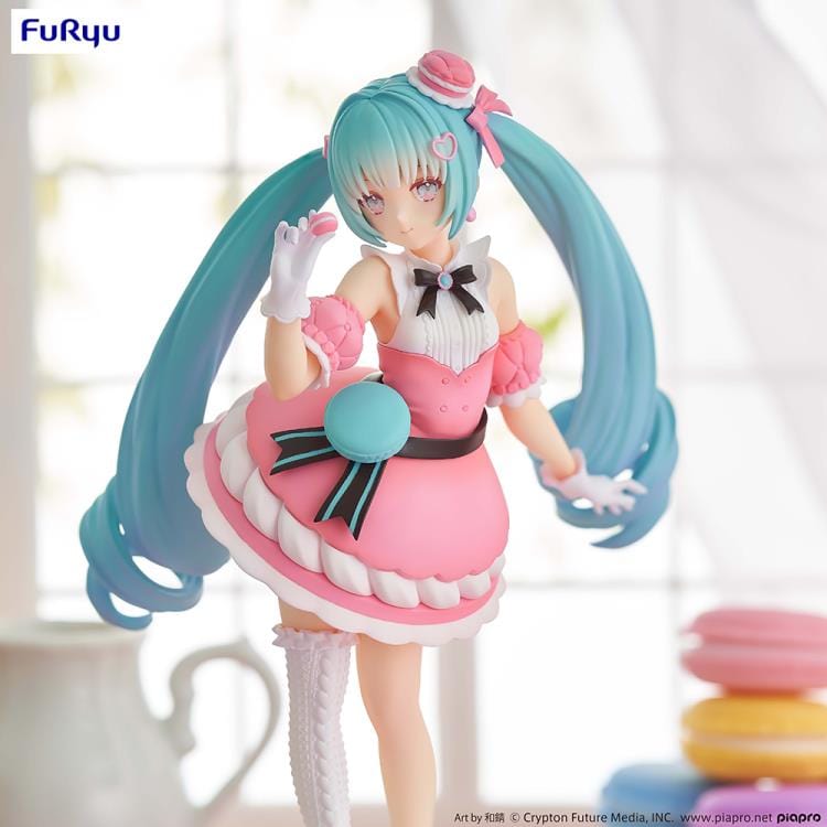 Hatsune Miku Exceed Creative Figure &quot;Hatsune Miku&quot; (Sweet Sweet Series Macaroon)-FuRyu-Ace Cards &amp; Collectibles