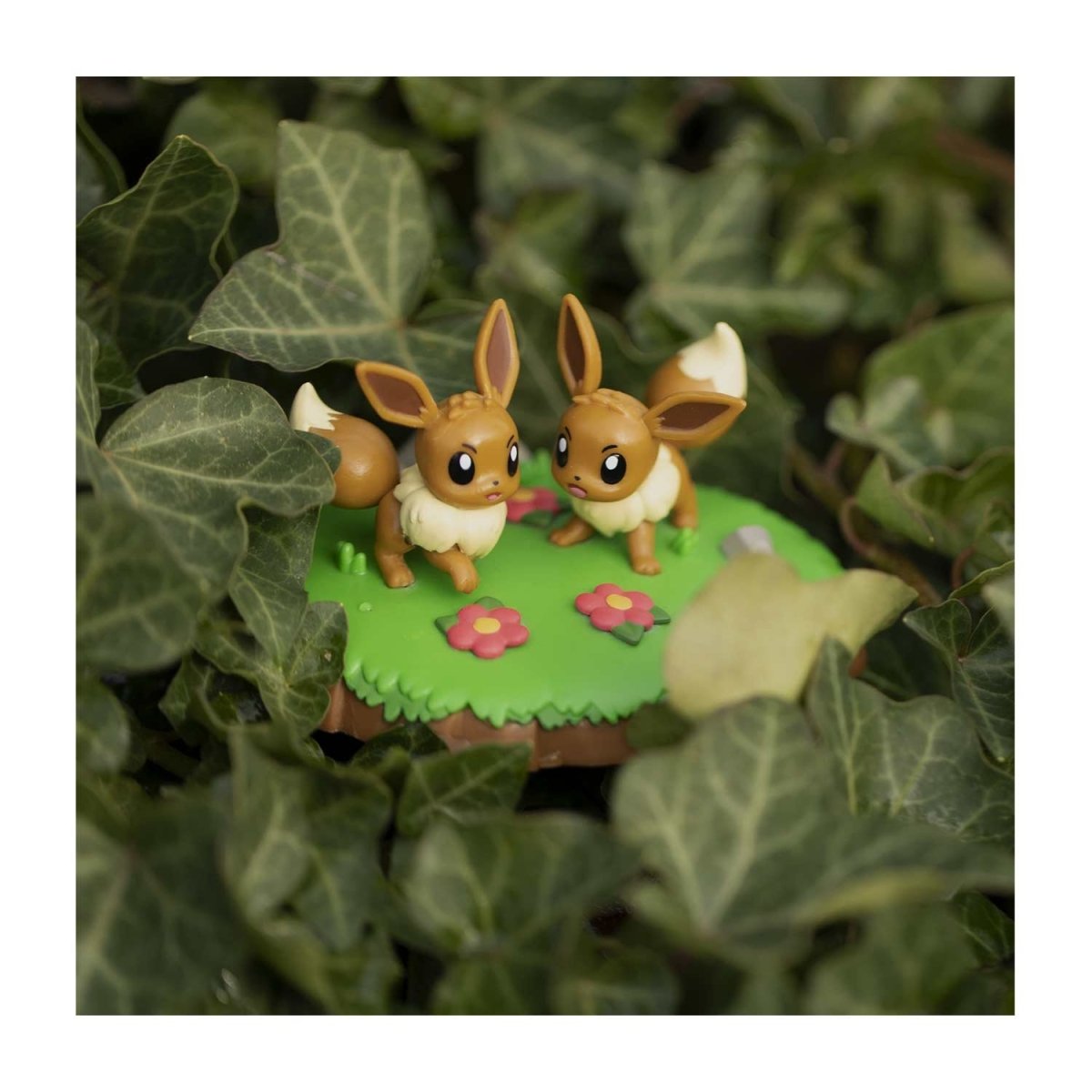 Pokémon An Afternoon With Eevee &amp; Friends: Eevee Figure By Funko-Pokemon Centre-Ace Cards &amp; Collectibles