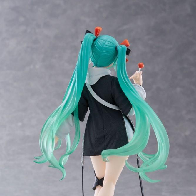 Hatsune Miku Fashion Figure &quot;Hatsune Miku&quot; (Punk Ver.)-Taito-Ace Cards &amp; Collectibles