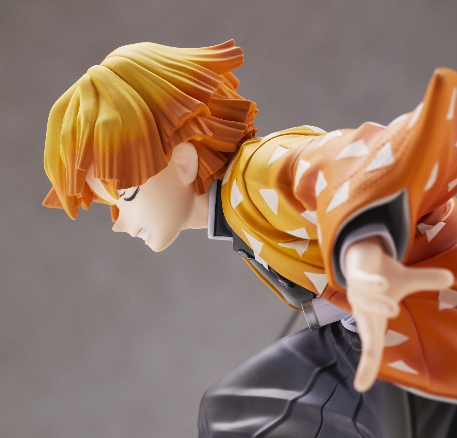 Demon Slayer: Kimetsu no Yaiba "Zenitsu Agatsuma" 1/8 Scale Aniplex+ Figure-Aniplex+-Ace Cards & Collectibles