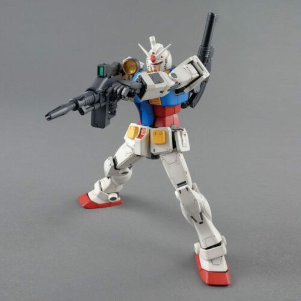 RX-78-2 Gundam - pose by akakyuuketsuki on DeviantArt