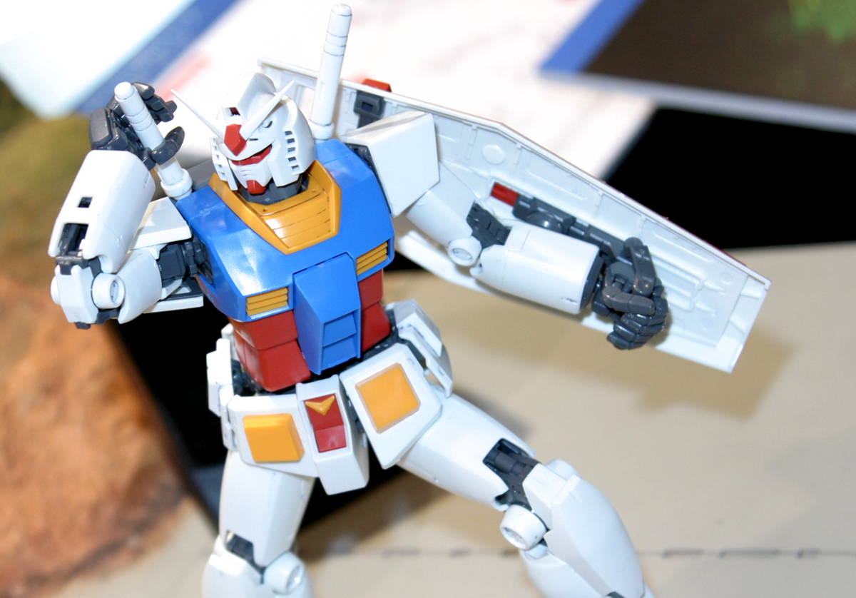 Gunpla MG 1/100 RX-78-2 Gundam Ver.2.0-Bandai-Ace Cards & Collectibles