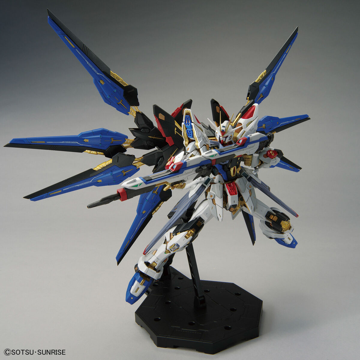 Gunpla MGEX 1/100 Strike Freedom-Bandai-Ace Cards & Collectibles