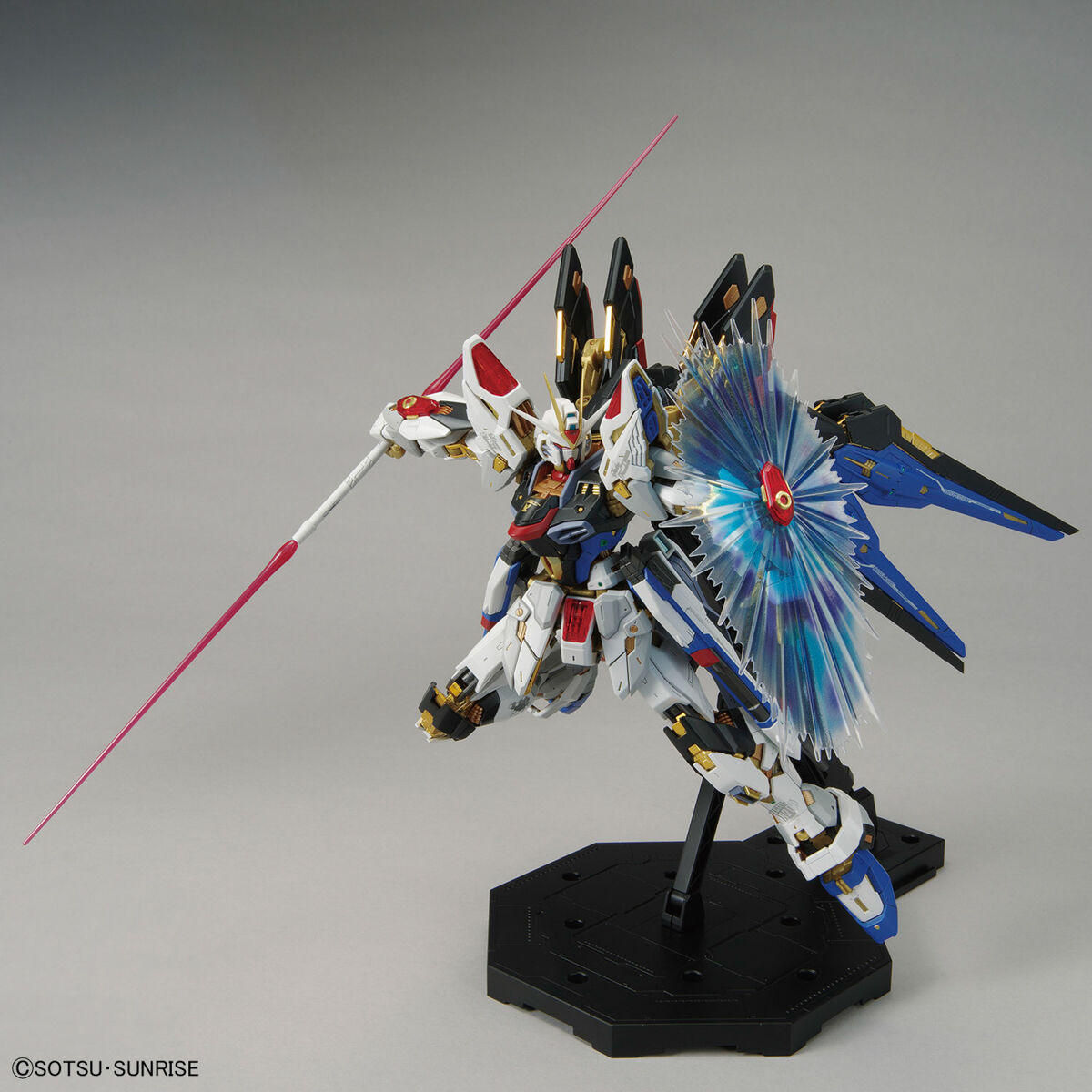 Gunpla MGEX 1/100 Strike Freedom-Bandai-Ace Cards & Collectibles