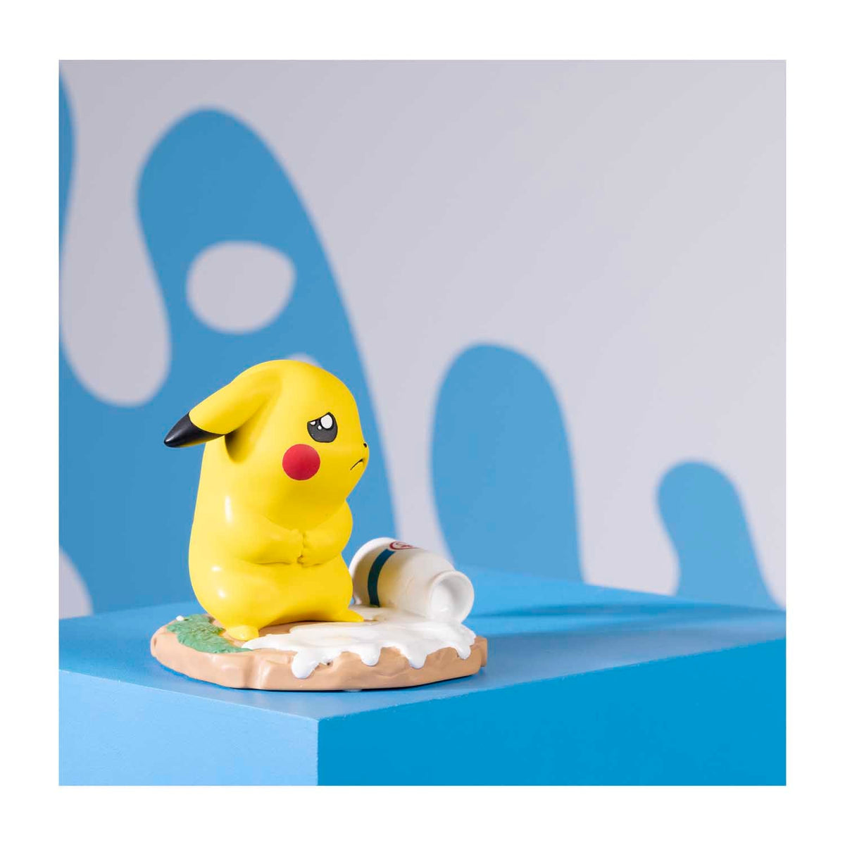 Pokémon Center Moods: Guilty Figure &quot;Pikachu&quot;-Pokemon Centre-Ace Cards &amp; Collectibles